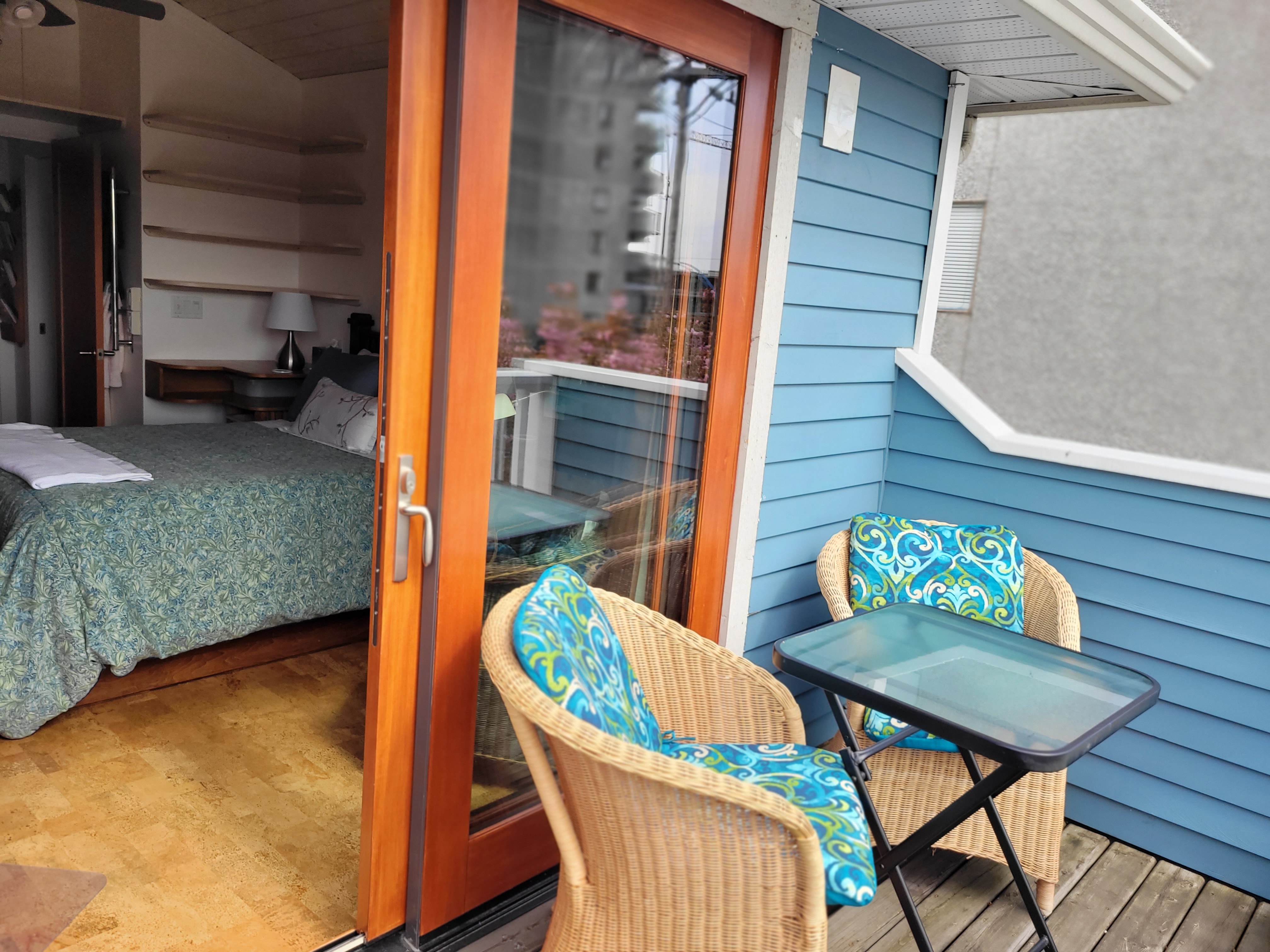 BR1 Balcony1.1